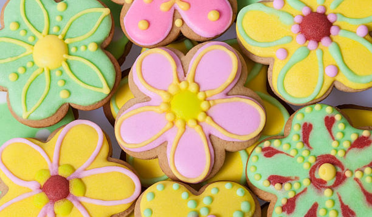 In spring, make your own Easter and Christening biscuits