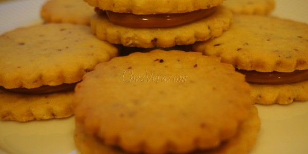 French Butter Cookies with Dulce de Leche (When Brittany meets Brazil)