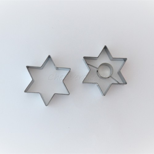 Linzer Cookie Cutters Set – Star with Circle (medium)
