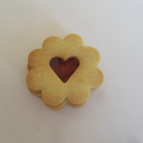 Linzer Cookie Cutters Set – Flower with Heart (large)