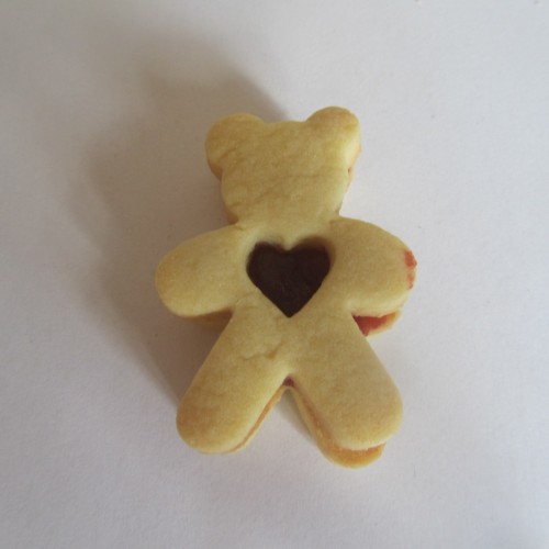 Linzer Cookie Cutter – Bear with Heart