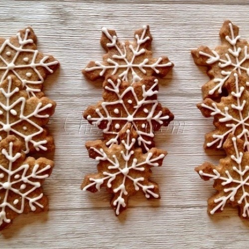 Cookie Cutter Snowflake – small