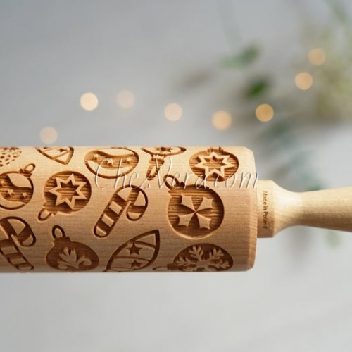 LARGE ENGRAVED ROLLING PIN – Christmas Bauble Pattern