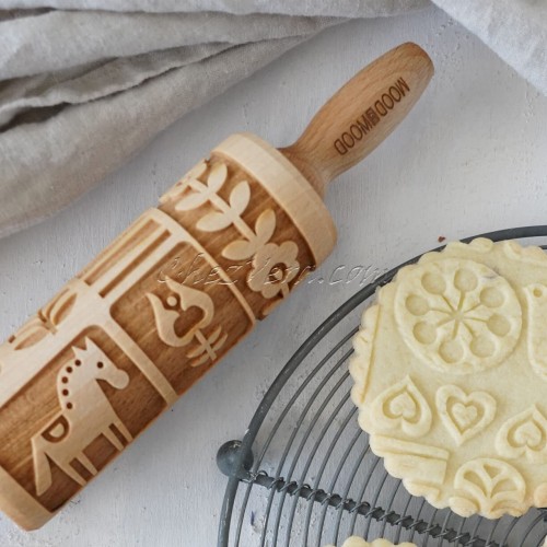 ENGRAVED MINI ROLLING PIN – CHRISTMAS